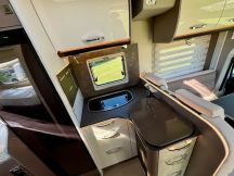 Semintegrale Buerstner LYSEO TD 690 G PRIVILEGE - LETTI GEMELLI - GARAGE 4 posti nuovo image preview