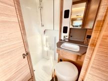 Semintegrale Weinsberg X-CURSION VAN EDITION [PEPPER] // CAMBIO AUTOMATICO 4 posti usato image preview